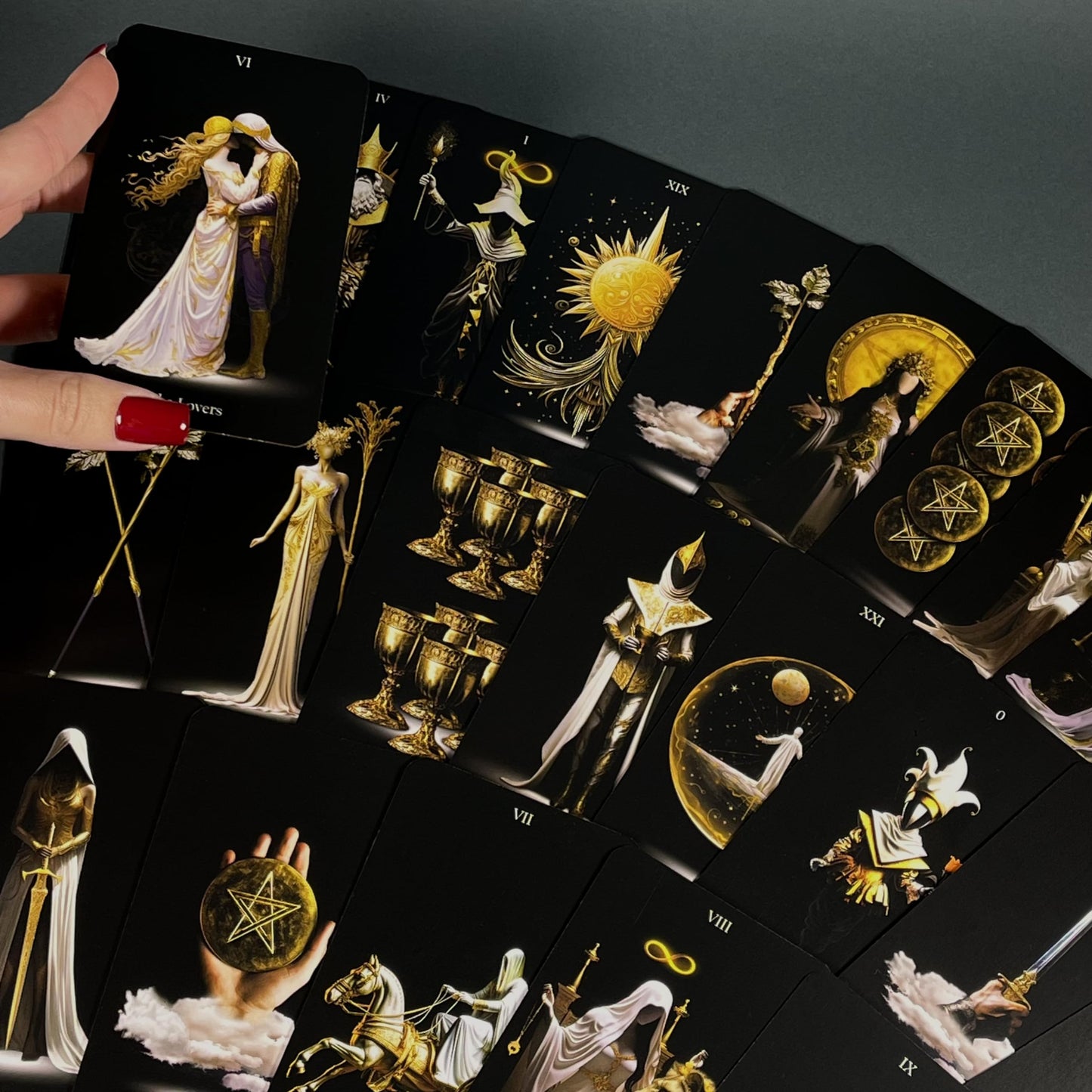 CRAFTERIAN Set of Lost Soul Tarot Cards with Dark Wooden Box, 78 Tarot Deck, Original Tarot Cards for Beginners and Experts with Guide Book.